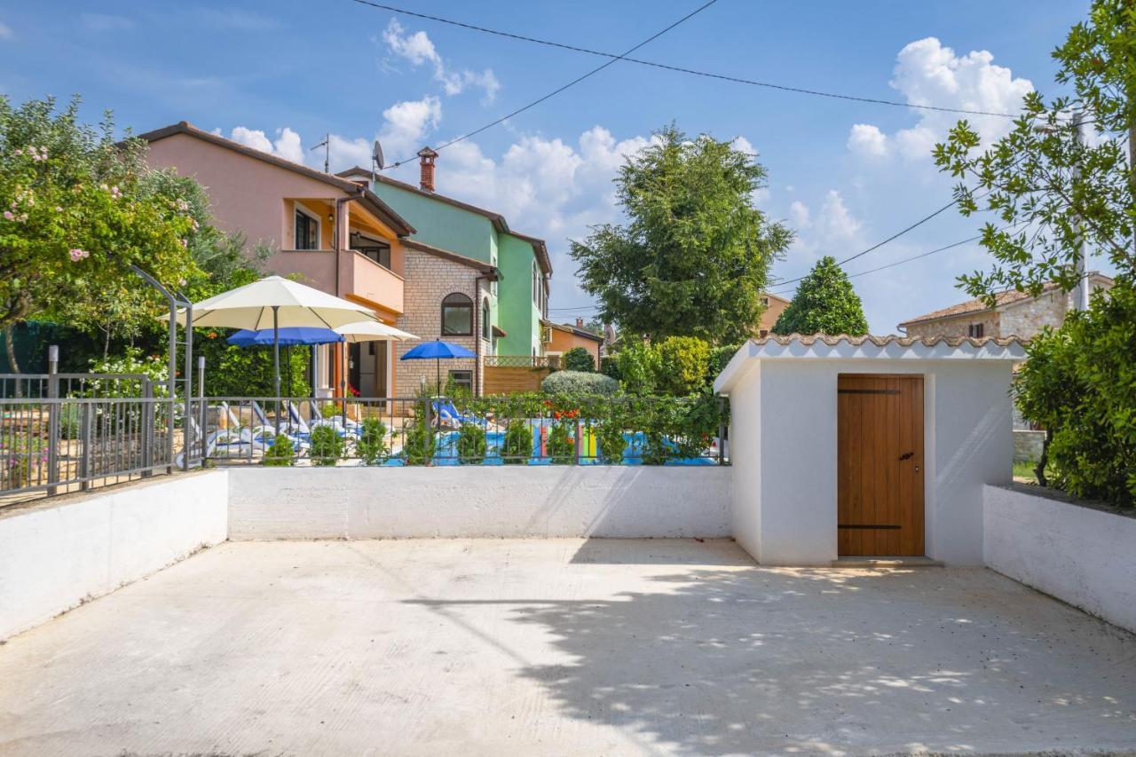 Villa Margerita Kastelir Luaran gambar
