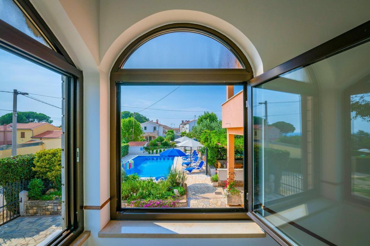 Villa Margerita Kastelir Luaran gambar
