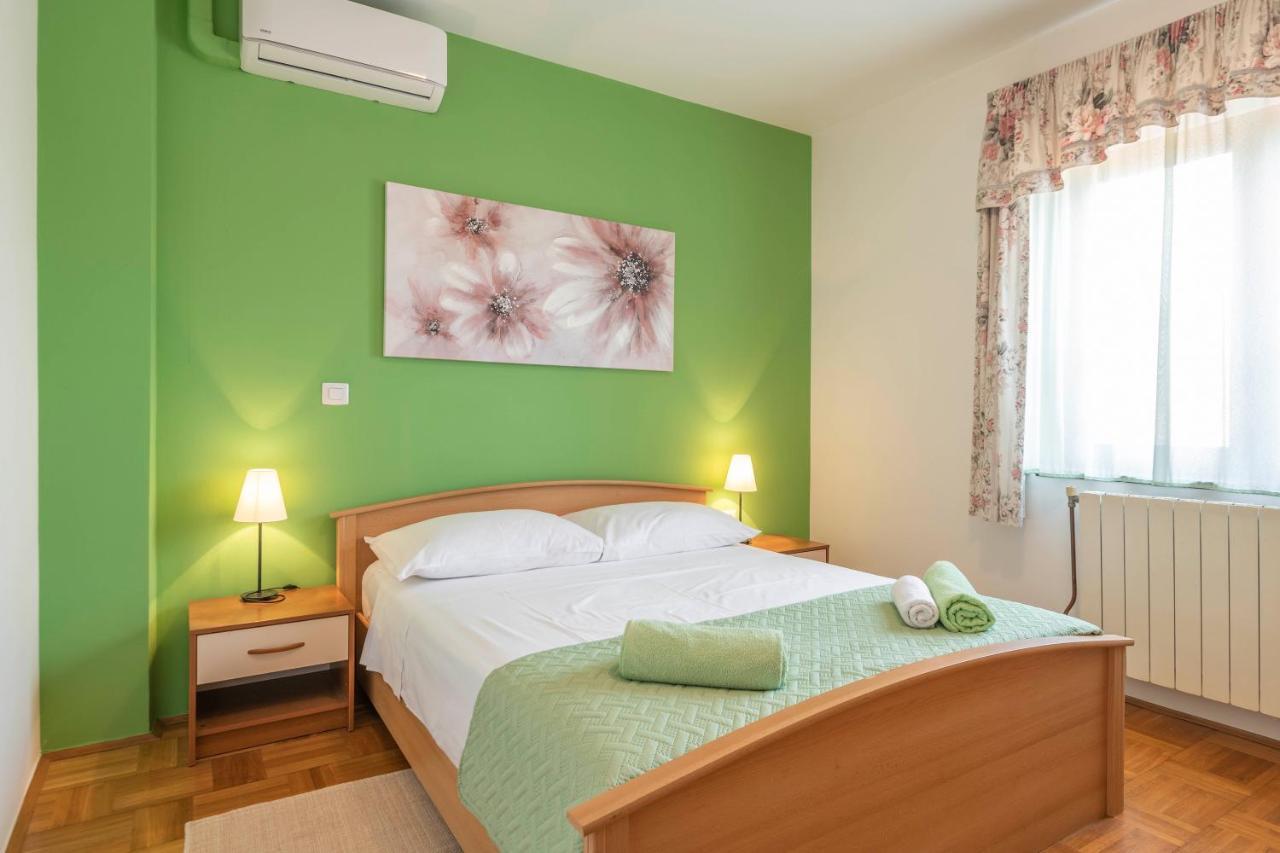 Villa Margerita Kastelir Luaran gambar