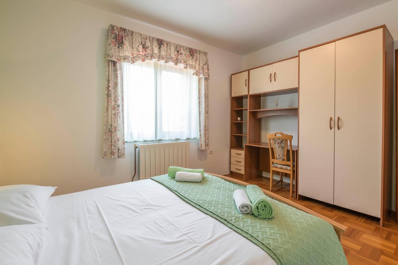 Villa Margerita Kastelir Luaran gambar