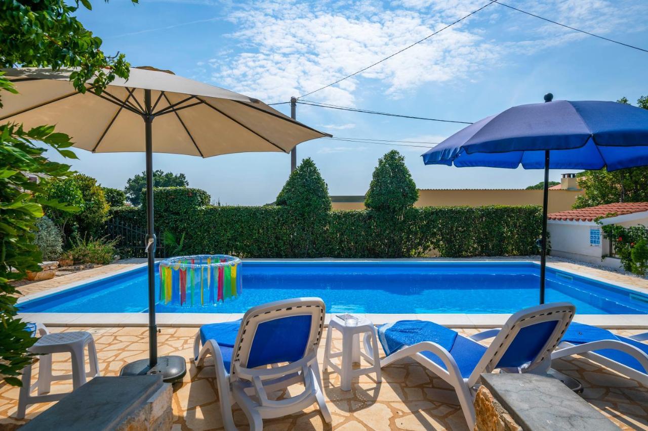 Villa Margerita Kastelir Luaran gambar