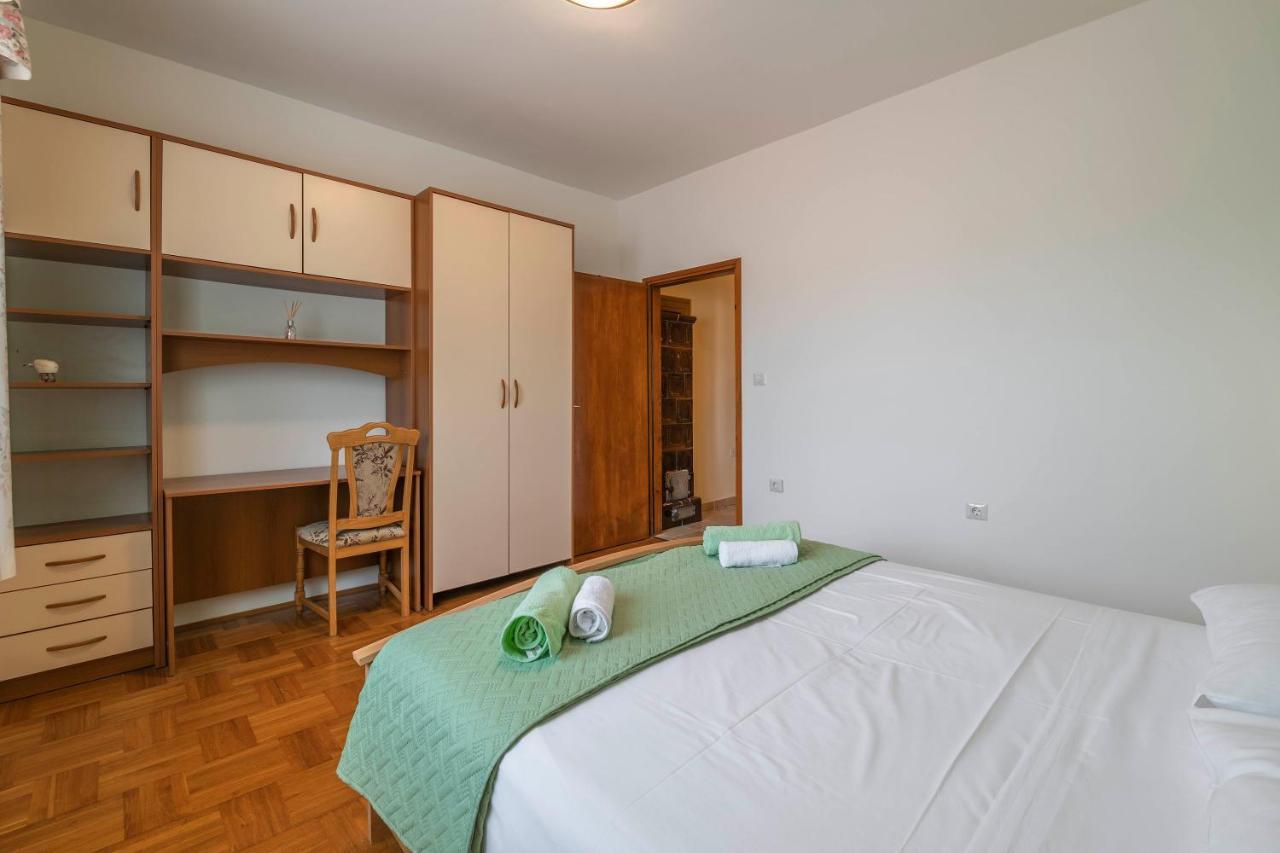 Villa Margerita Kastelir Luaran gambar