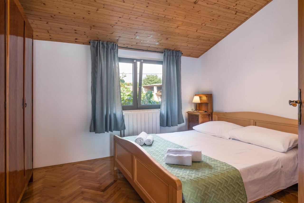 Villa Margerita Kastelir Luaran gambar