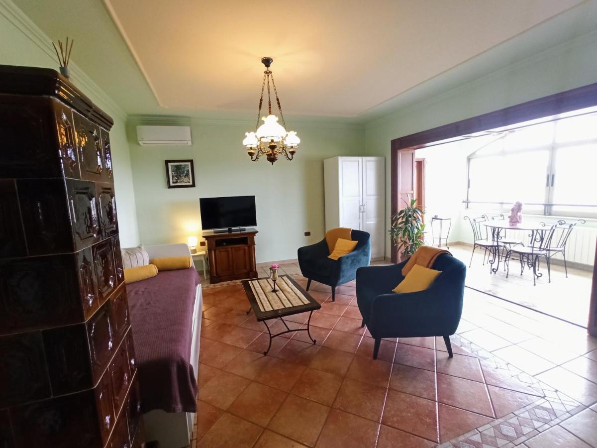 Villa Margerita Kastelir Luaran gambar